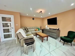 Photo 7- click for photo gallery